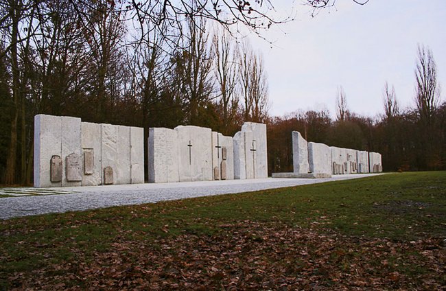 Monumentum Memoriae Communis, 2008.  Foto: Wikipedia